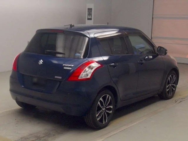 385404 2015 SUZUKI SWIFT HATCHBACK 2.jpg