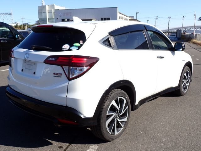 380221 2018 HONDA VEZEL SUV 2.jpg