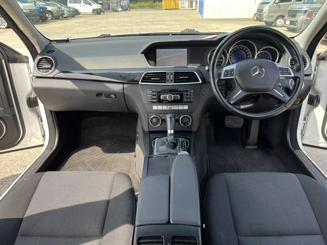 395205 2013 MERCEDES BENZ C-CLASS SEDAN 3.jpg