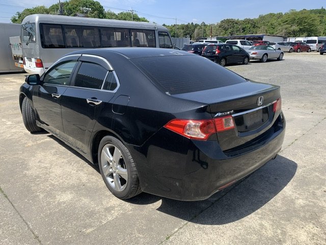 389598 2013 HONDA ACCORD SEDAN 2.jpg