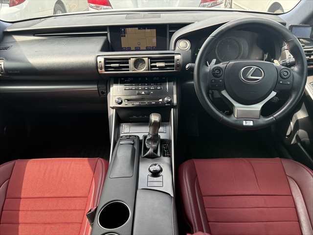 392264 2013 LEXUS IS SEDAN 3.jpg