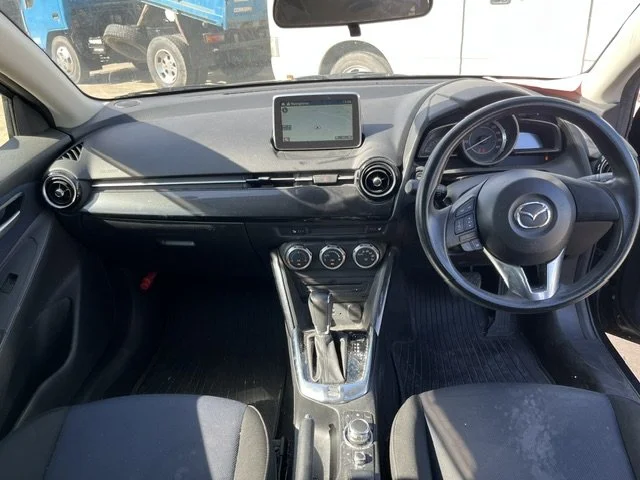 392243 2016 MAZDA DEMIO HATCHBACK 3.jpg