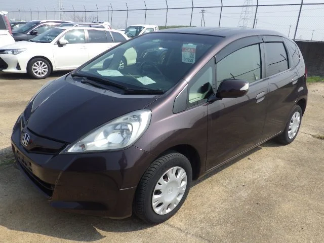 387742 2013 HONDA FIT HATCHBACK.jpg