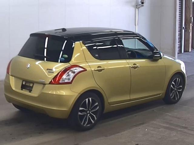386336 2014 SUZUKI SWIFT HATCHBACK 2.jpg