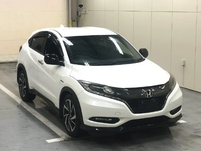 HONDA VEZEL 2016 white Hybrid.jpeg