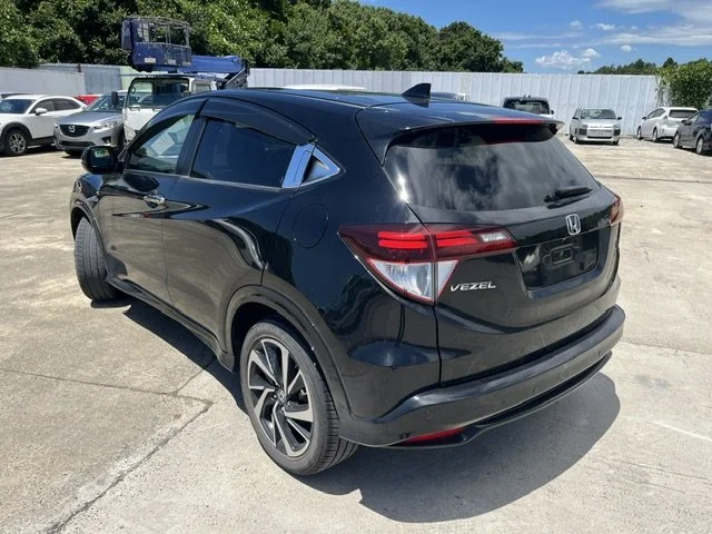 396114 2017 HONDA VEZEL SUV 2.jpg