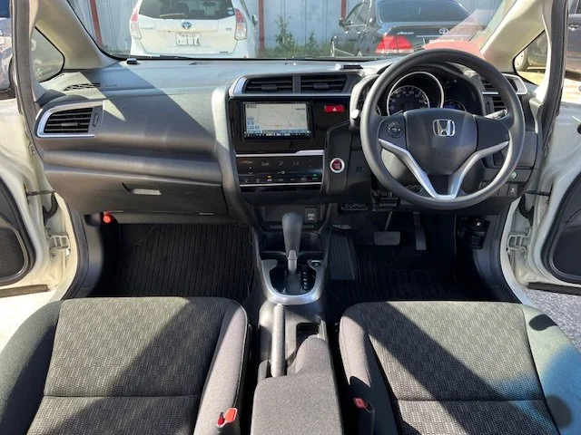 389572 2014 HONDA FIT HATCHBACK 3.jpg