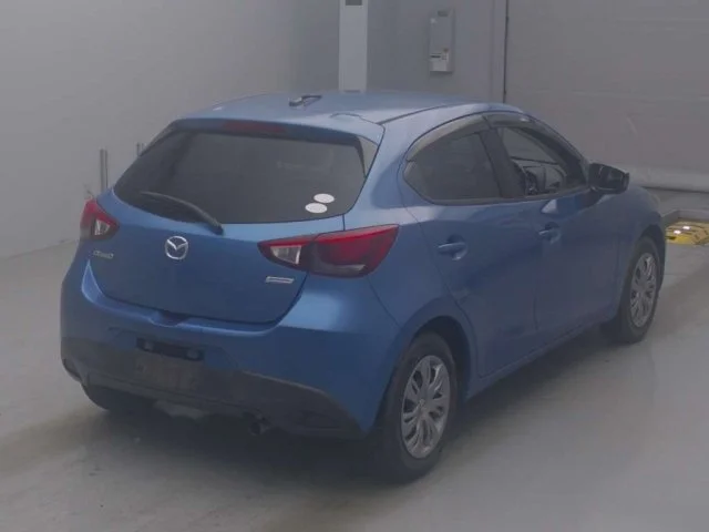 392390 2016 MAZDA DEMIO HATCHBACK 2.jpg