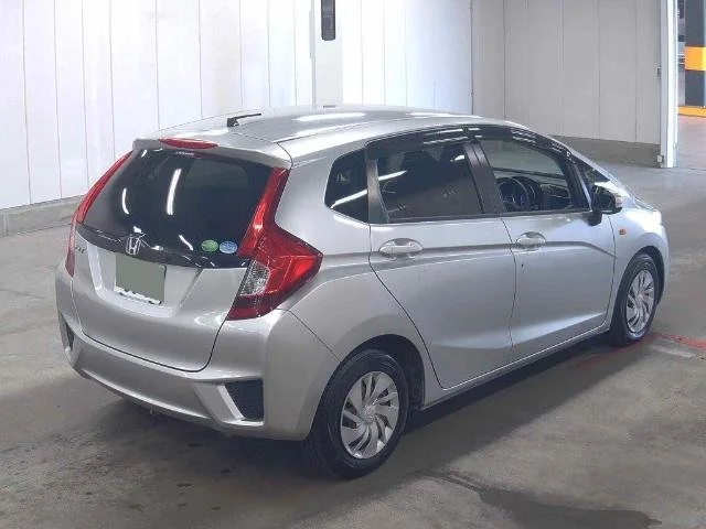 388053 2014 HONDA FIT HATCHBACK 2.jpg