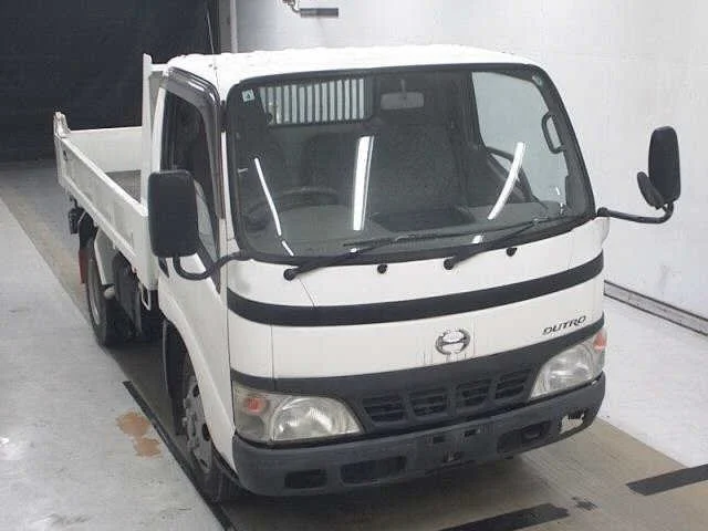 376458 2011 HINO HINO DUTORO TRUCK.jpg