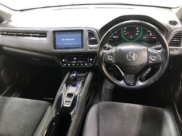 HONDA VEZEL 2016 white Hybrid 3.jpeg