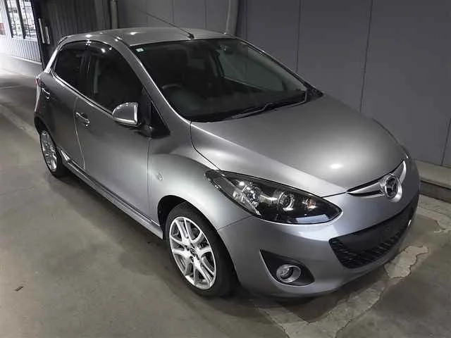 389879 2013 MAZDA DEMIO HATCBACK.jpg