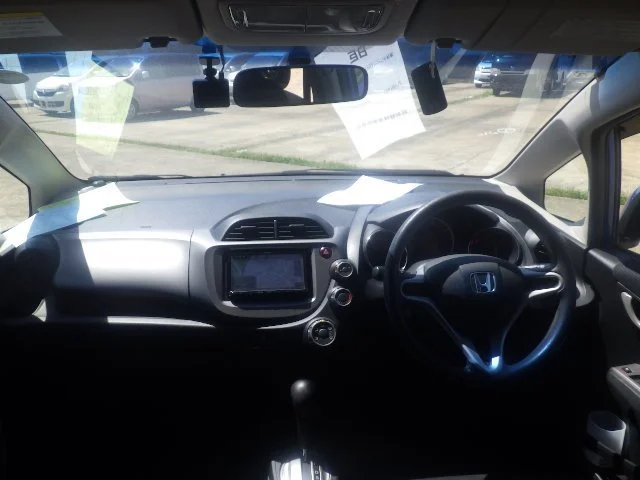 387764 2013 HONDA FIT HATCHBACK 3.jpg