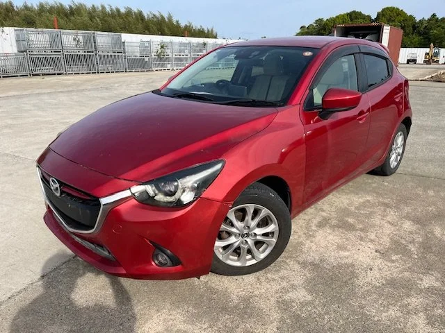 390114 2015 MAZDA DEMIO HATCHBACK.jpg