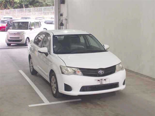 386537 2013 TOYOTA COROLLA AXIO SEDAN.jpg