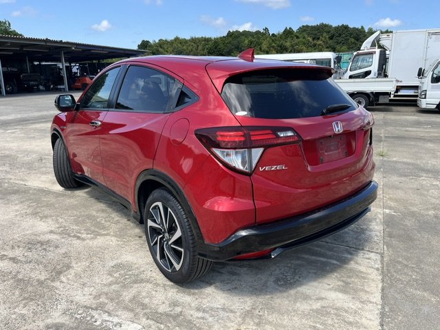 396050 2017 HONDA VEZEL SUV 2.jpg