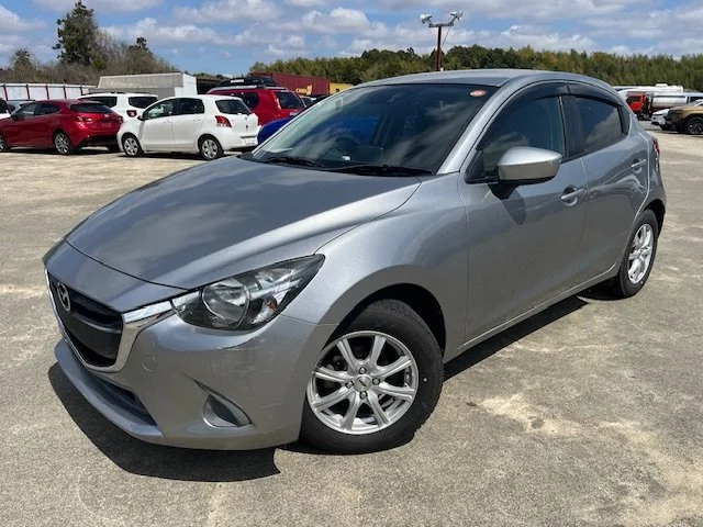 388356 2015 MAZDA DEMIO HATCHBACK.jpg