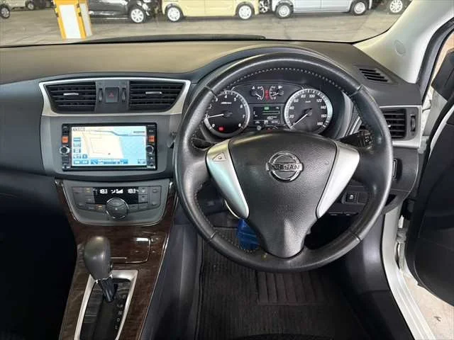 395507 2013 NISSAN SYLPHY SEDAN 3.jpg