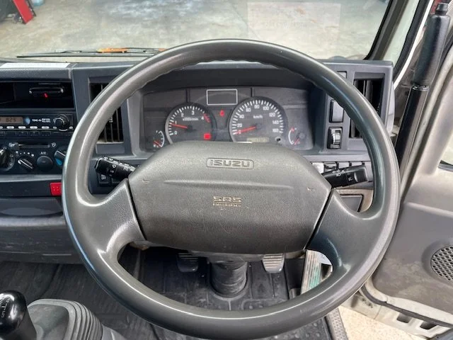 378004 2012 ISUZU ELF TRUCK 3.jpg