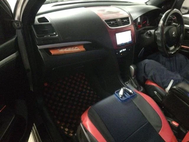 375074 2012 SUZUKI SWIFT HATCHBACK 3.jpg