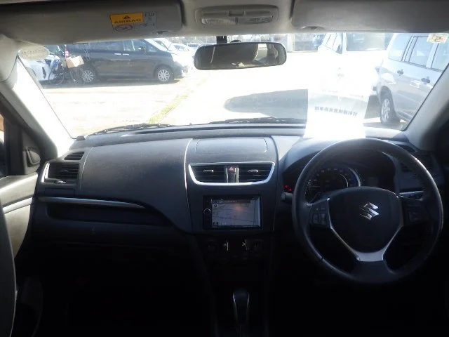 385404 2015 SUZUKI SWIFT HATCHBACK 3.jpg