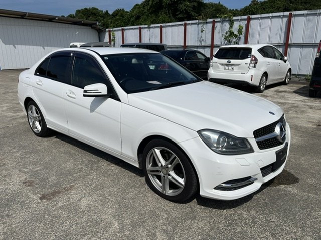 395205 2013 MERCEDES BENZ C-CLASS SEDAN.jpg