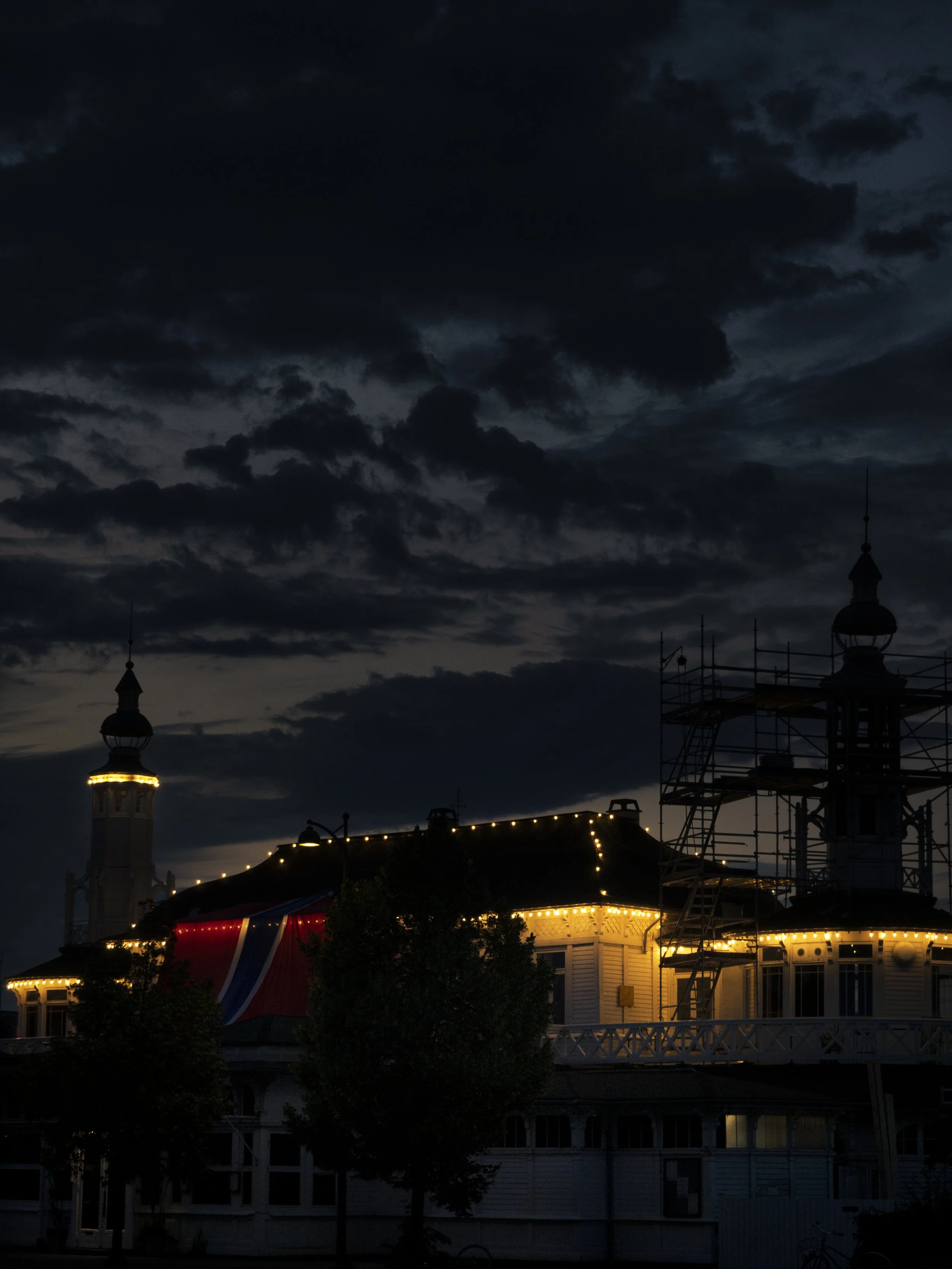 DavidFerman_Night_Lure_I_DigitalPhotography.jpg