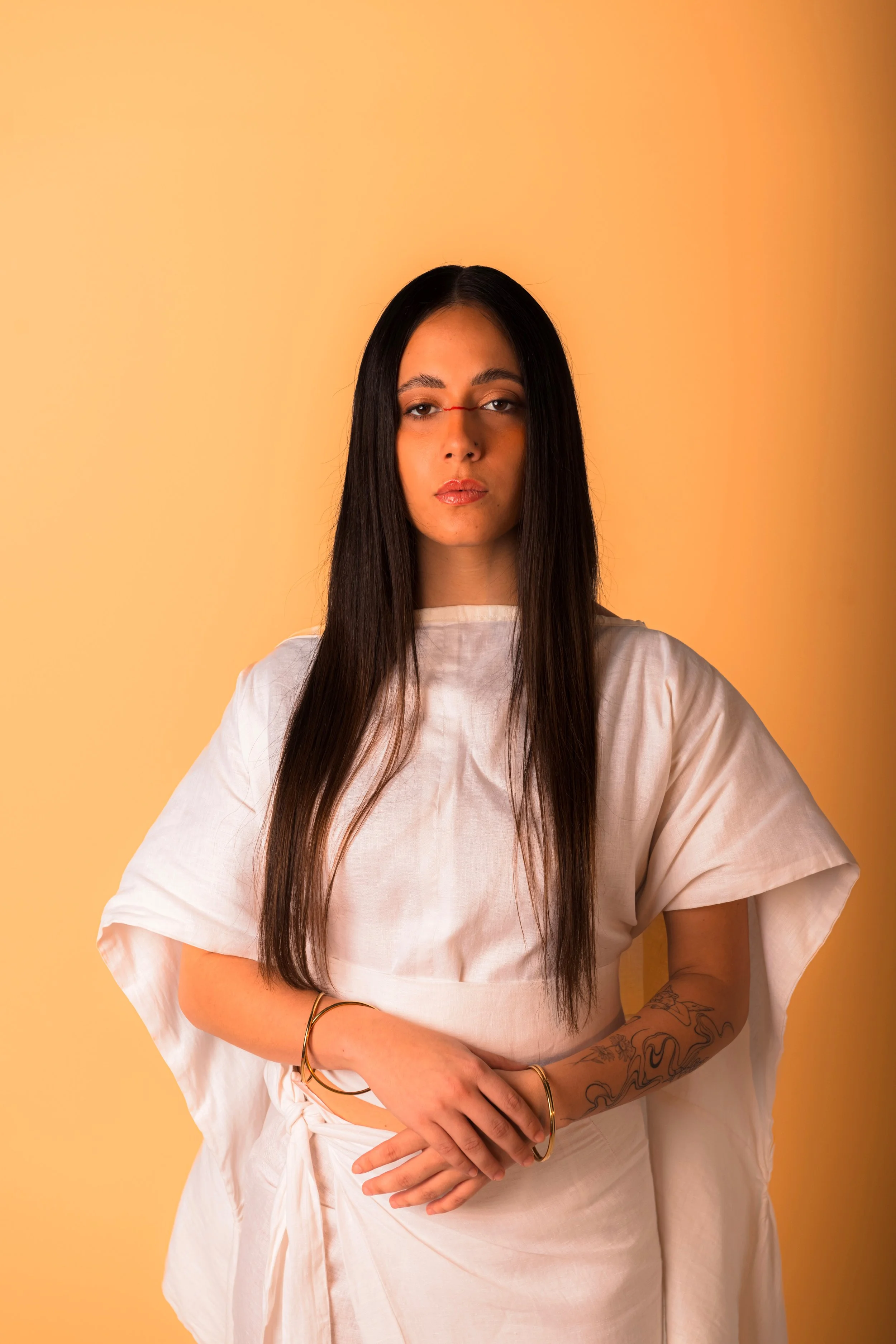 La artista puertorriqueña Elia debuta en Apple TV+ con su nuevo sencillo “CACICA”