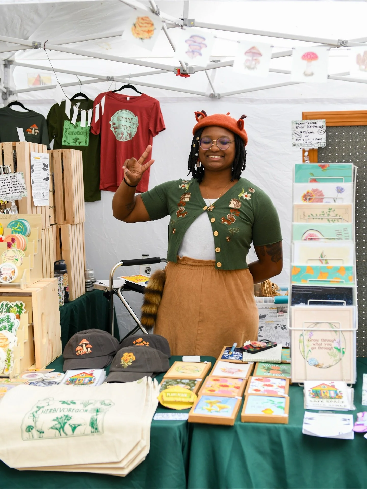 Holiday Market vendor announcement! 🎉 Swipe through to see the amazing 40+ small businesses, creators, makers, bakers, authors, and people participating in this year&rsquo;s Holiday Market. 

Pictured is @plantposseart, a longtime market favorite, r