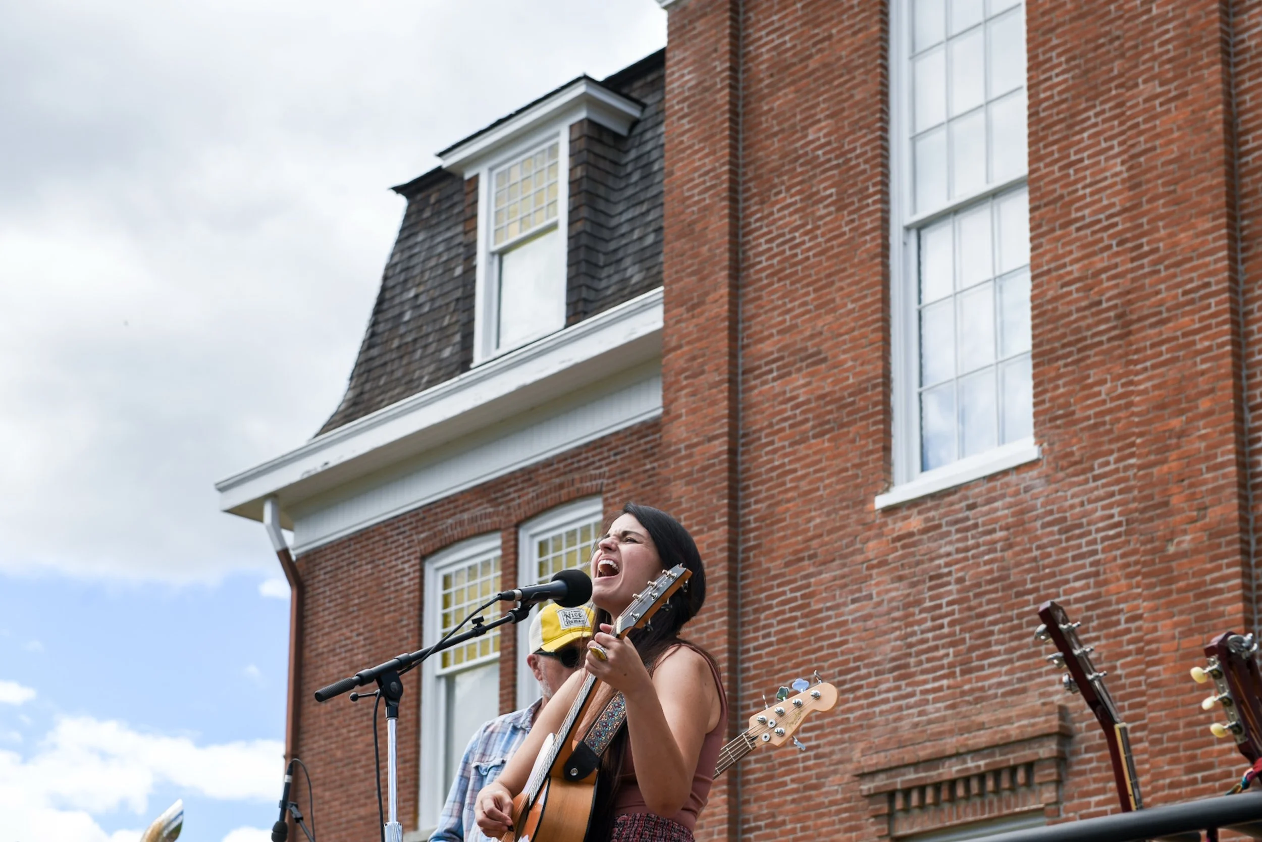 I had SO much fun celebrating @bentoncountymuseums 75th anniversary last Saturday and helping run their event! It was such a sweet day filled with great music, food, and community. Feeling very grateful to live where I live! 💕🎉