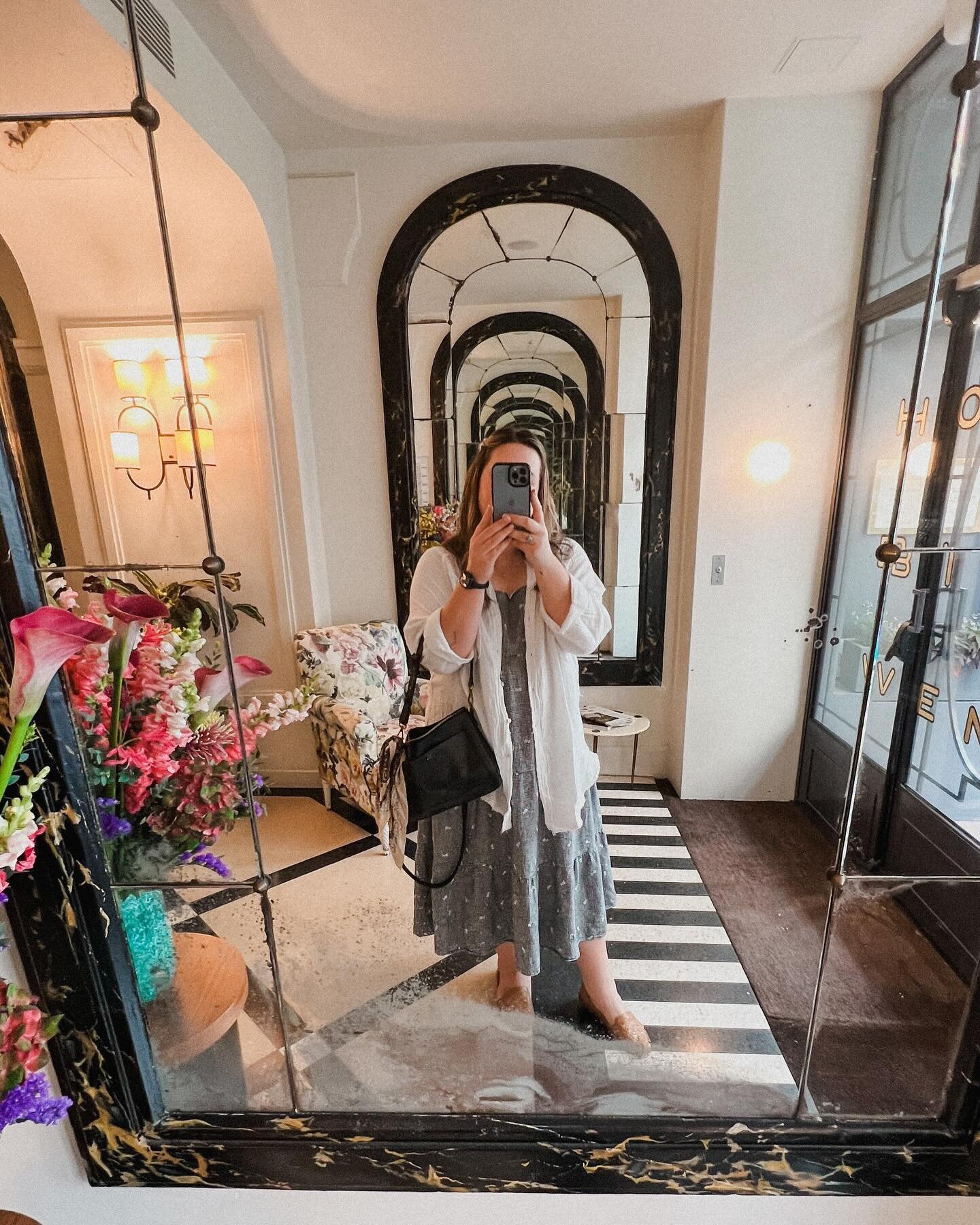 Bonjour and welcome to @hotelbienvenue, one of my favorite little boutique hotels in Paris! Located in the 9th arrondisement and just around the corner from my favorite boulangerie @liberte.paris, this property oozes whimsy and art-deco charm, and &m