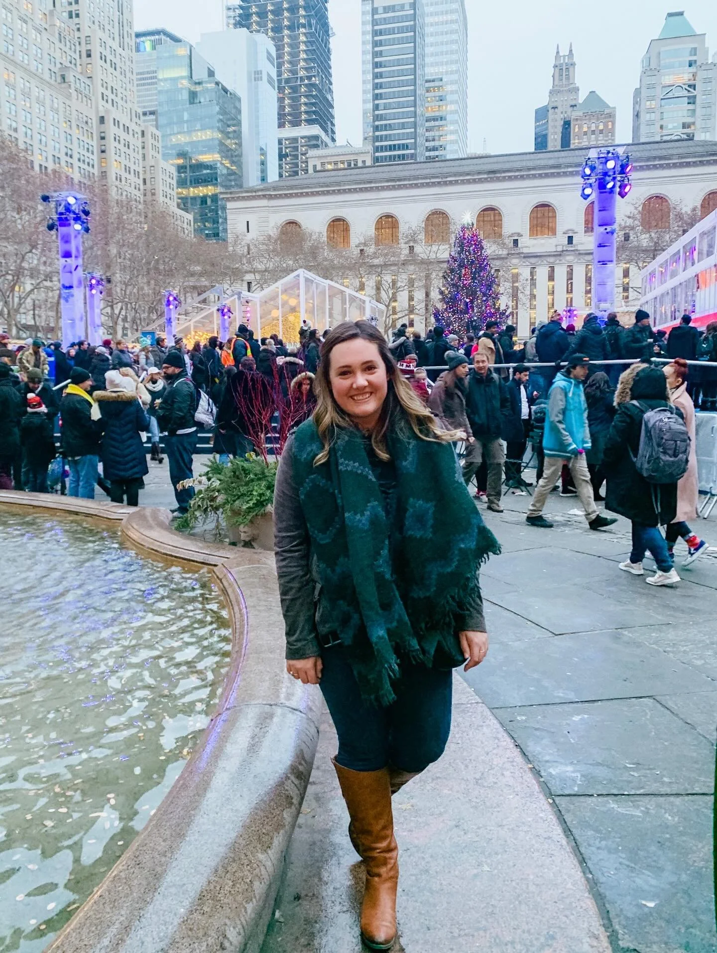 From the Archives: Christmas in NYC✨

Over the last 8+ years, I&rsquo;ve spent a lot of time traveling all over the world, snapping tens of thousands of photos (plus countless videos), many of which have never seen the light of day beyond my camera r