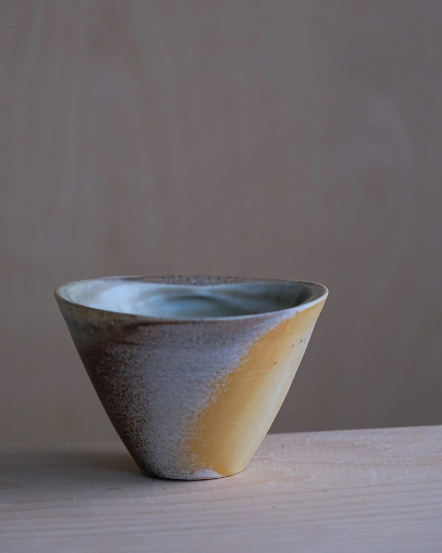 Small Bowl (No. 8)
2.5 × 3 × 3 in
SOLD