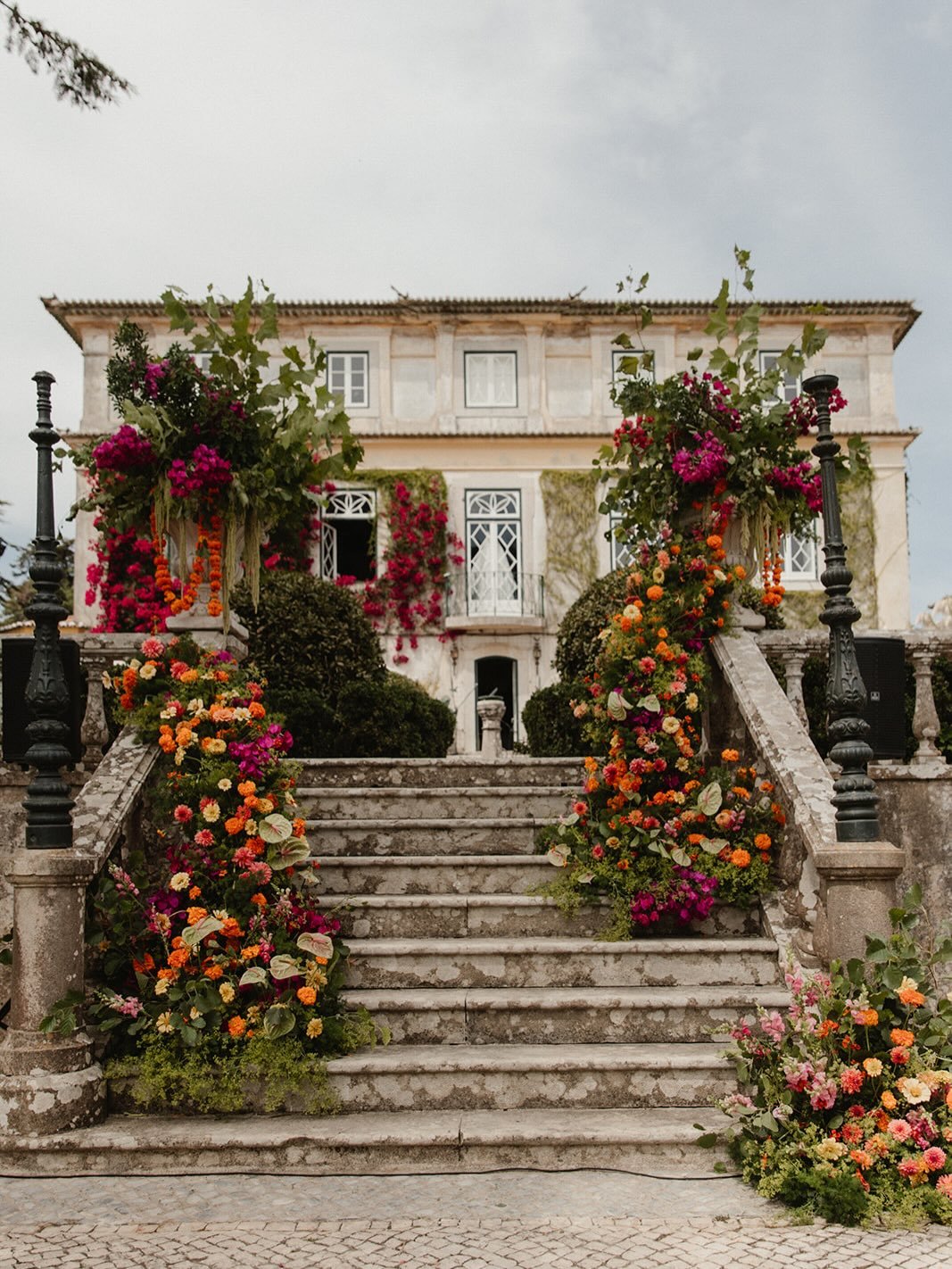That pinch-me moment when you&rsquo;re featured in @vogueweddings 
Rhiannon &amp; Chaysen&rsquo;s colorful, bold wedding with a twist of tradicional was truly one to remember.

Forever grateful for this amazing couple and the dream team who made it a