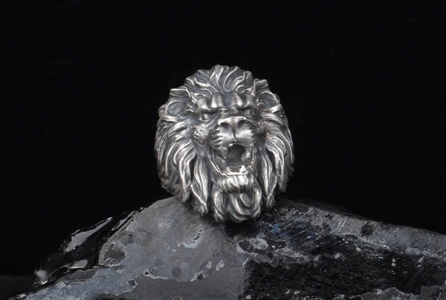 Mithril 谧银 纯手工制雄狮男士雕刻指环2.jpg