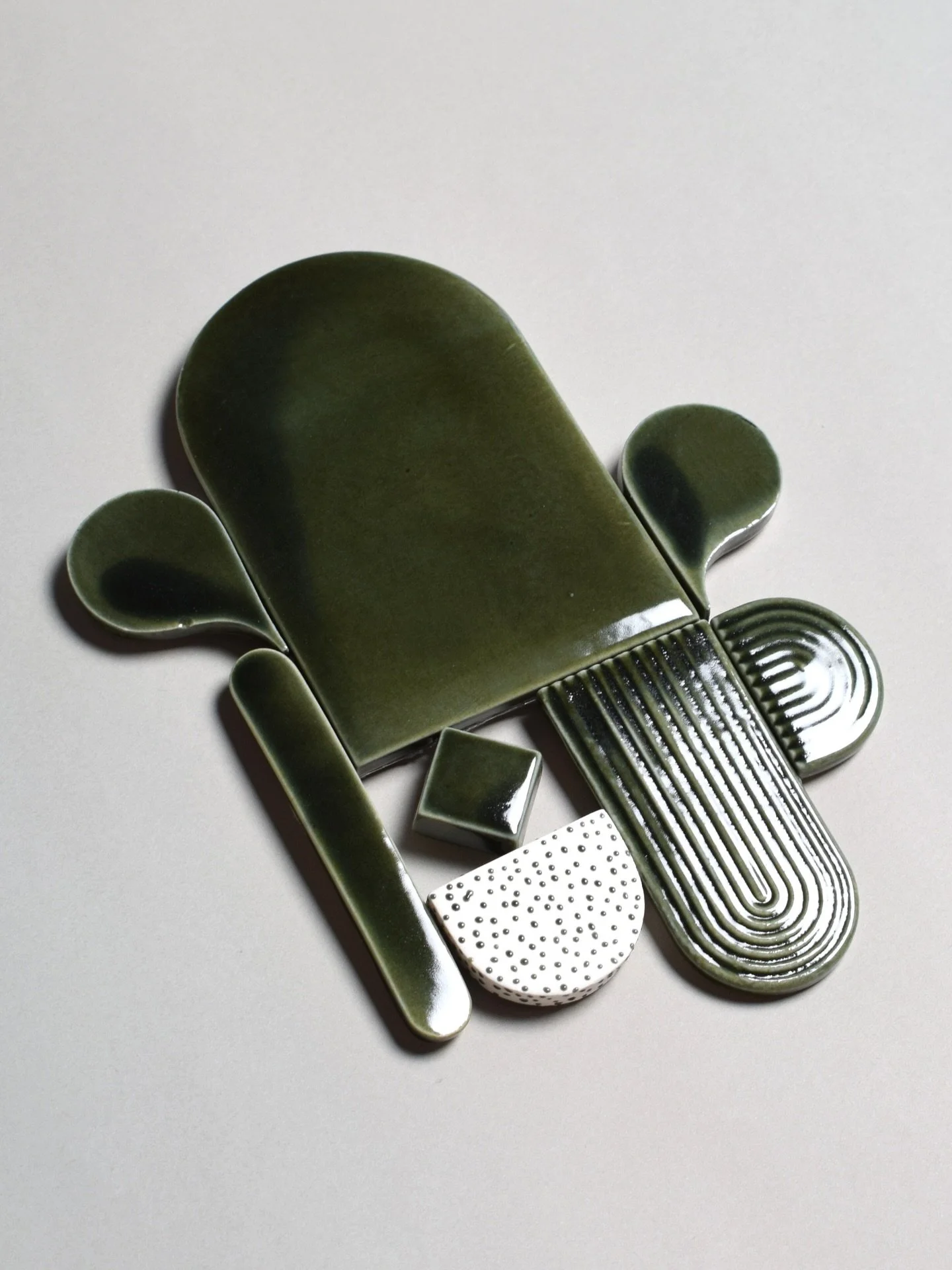 Fresh in store &bull; Wall Sculpture No.298
👉 available in my online store

#lauraitkonen #ceramics #art #contemporaryceramics #finnishart