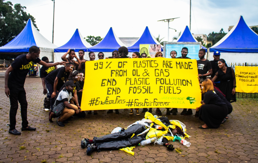 Yaoundé: Des militants de Greenpeace afrique se mobilisent pour demander l’abandon des combustibles fossiles