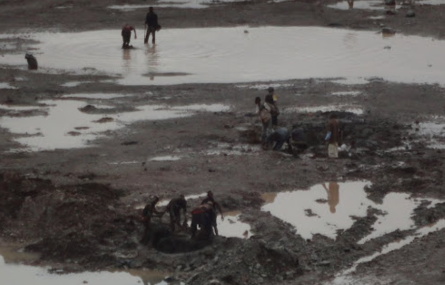 RDC: Paris - Le centre Carter exhorte les investisseurs miniers à s'assurer du développement des populations congolaises dans leurs zones d'exploitation