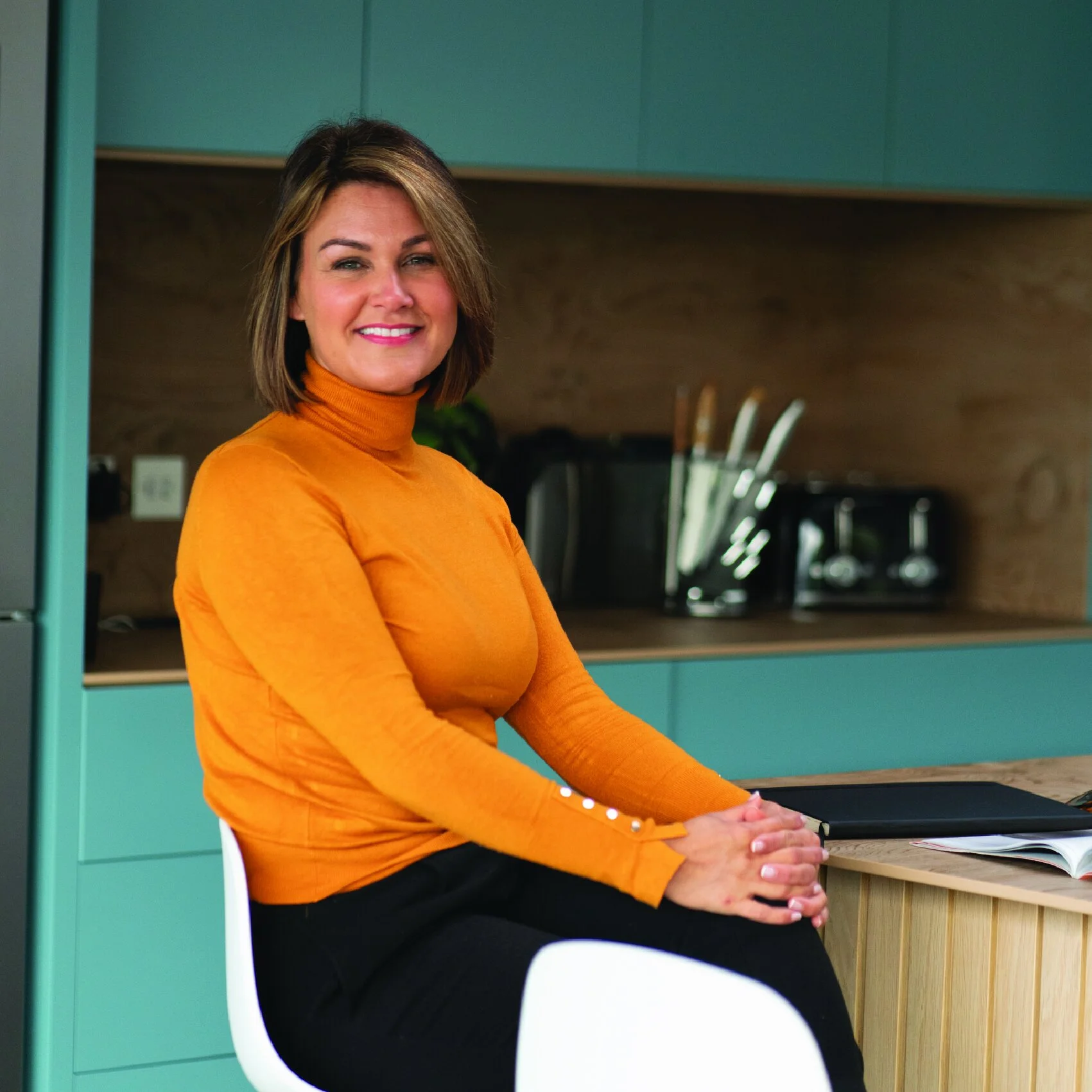 Jayne Headshot1@3x-100.jpg