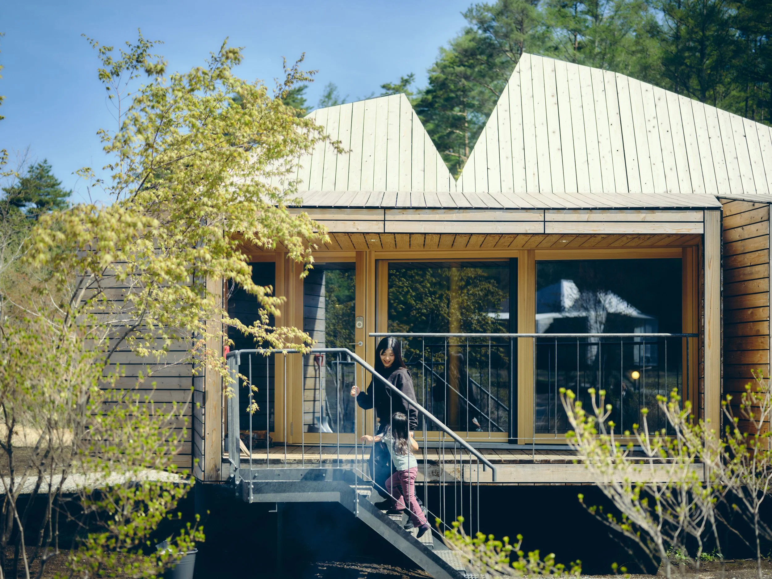 MOSS_Kawaguchiko2nd_TOM_2507_SANU_Kawaguchiko-2_B0008_72dpi (1).jpg