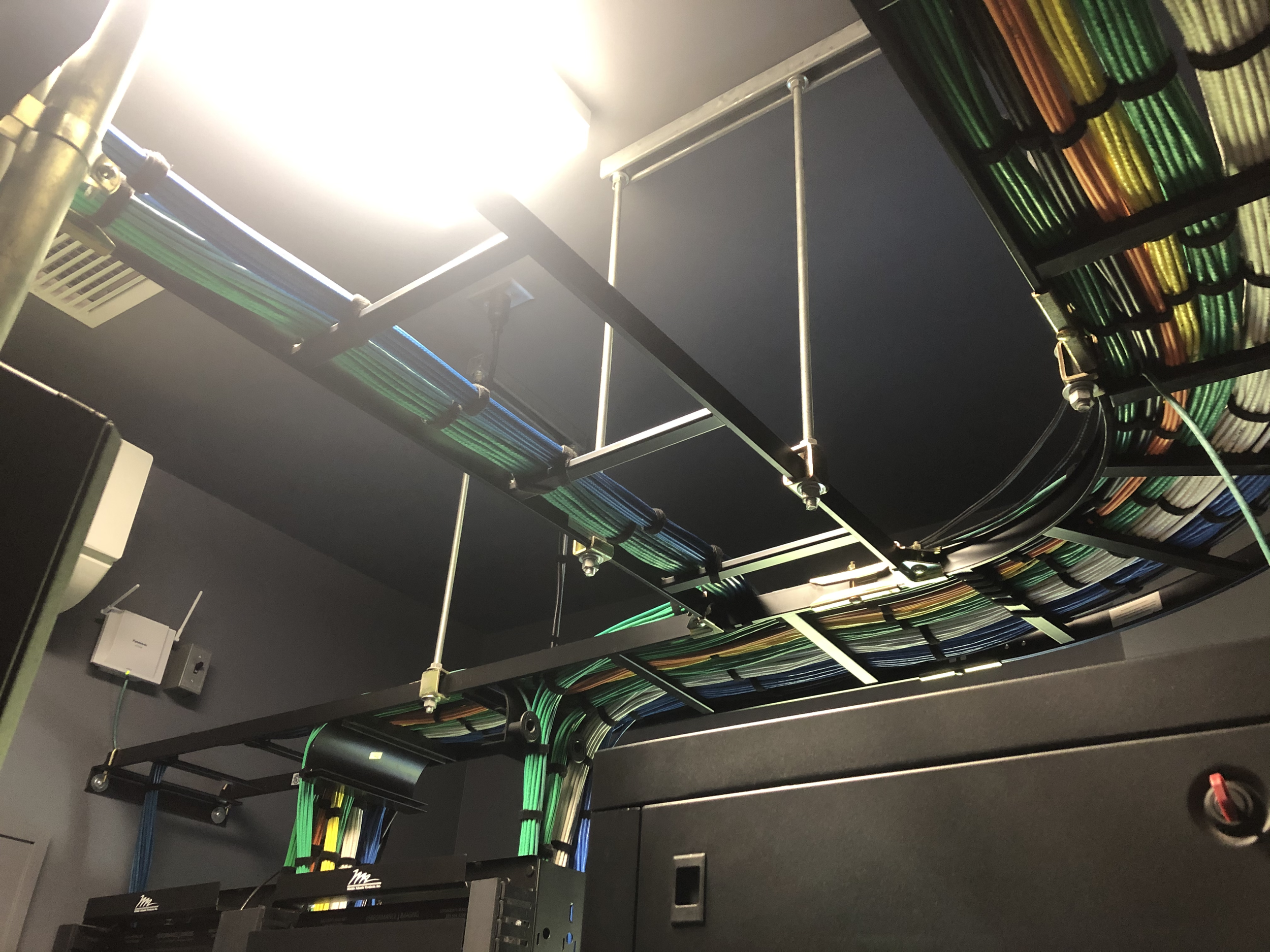 wire-tray-for-racks.png