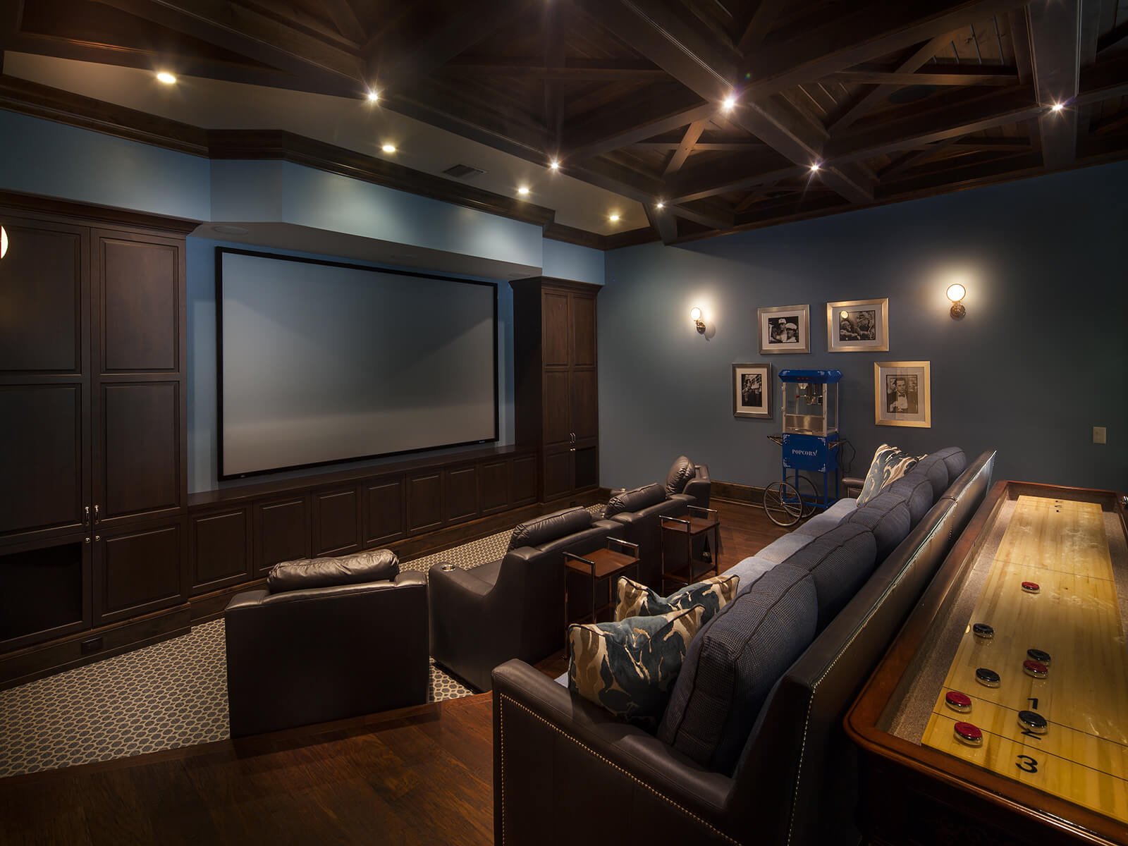 theater-with-projection-screen.jpg