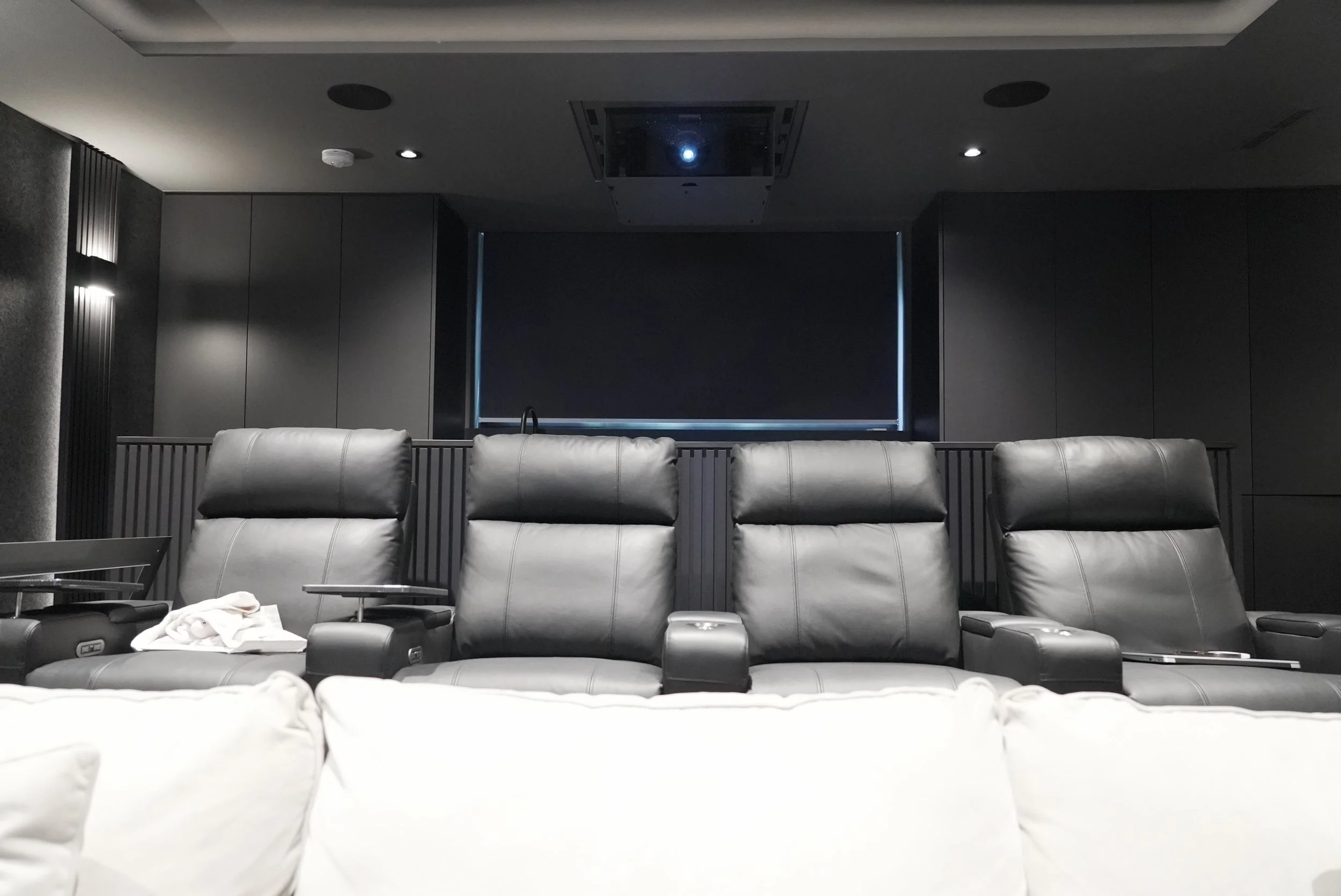onhive_hometheater3.JPG