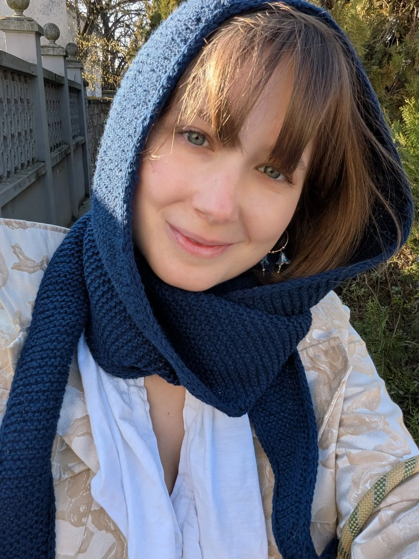 in my knitting mum era ✨ 2019 &oacute;ta k&ouml;t&ouml;k, de sosem voltam ennyire r&aacute;p&ouml;r&ouml;gve, mint most-pedig t&ouml;bbnyire csak a d&eacute;lelőtti contact napjeink k&ouml;zben tudom csin&aacute;lni, m&eacute;gis annyira felt&ouml;lt