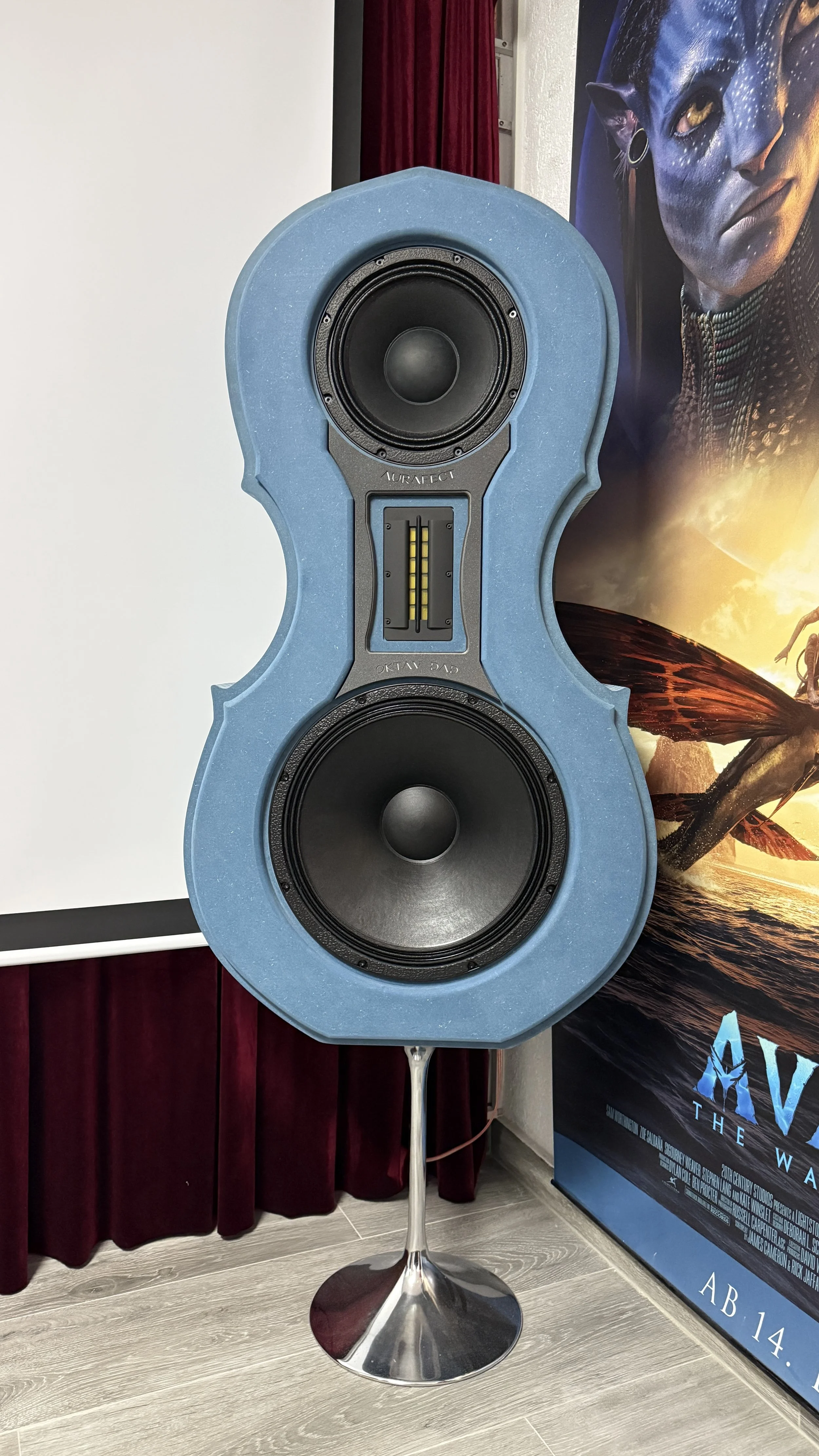 Custom handmade hifi speaker installation in Germany for a Home Cinema Setup with a custom pair of Aurafect Oktav L