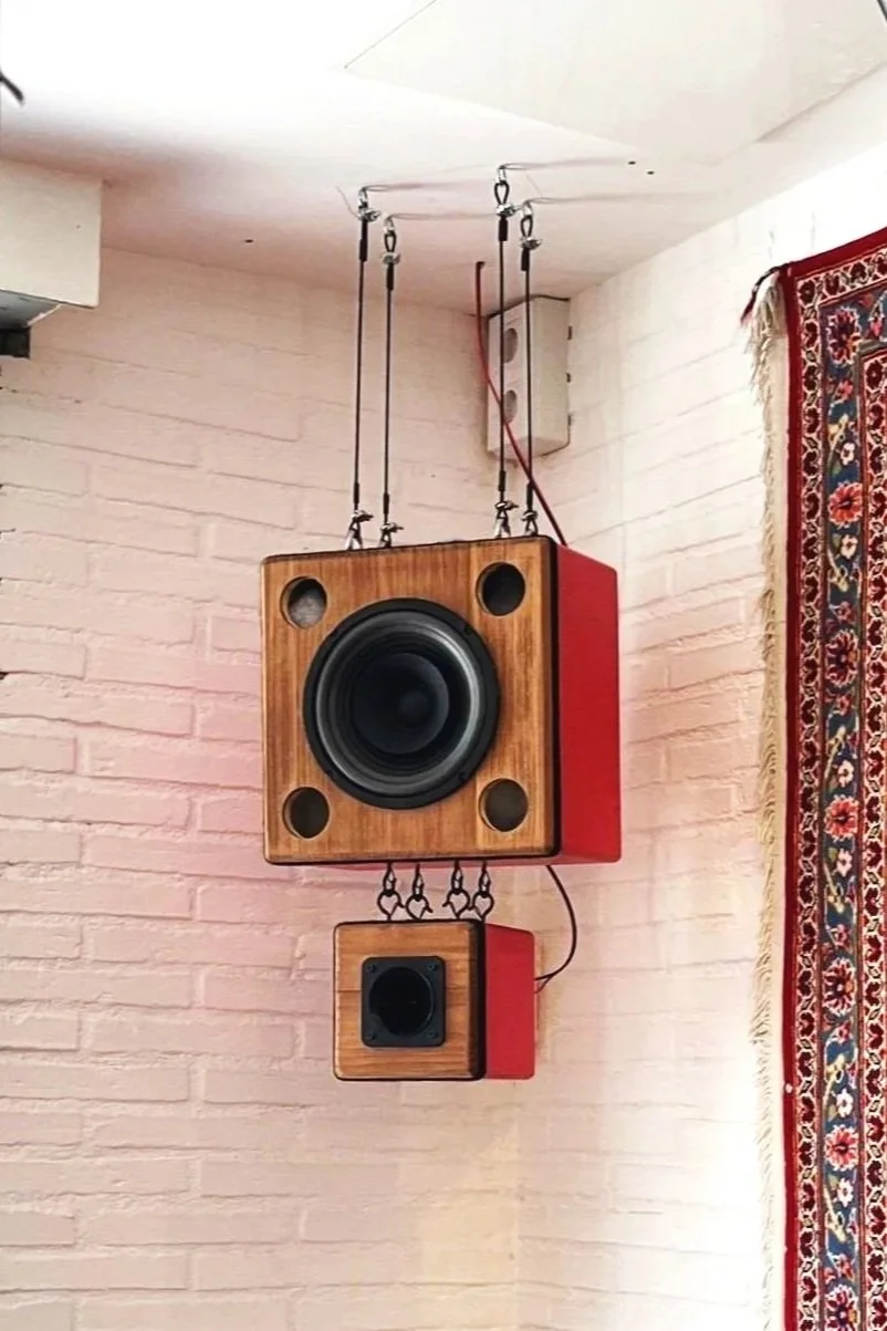 Custom handmade hifi speaker installation in Barcelona for Kevabro Eixample