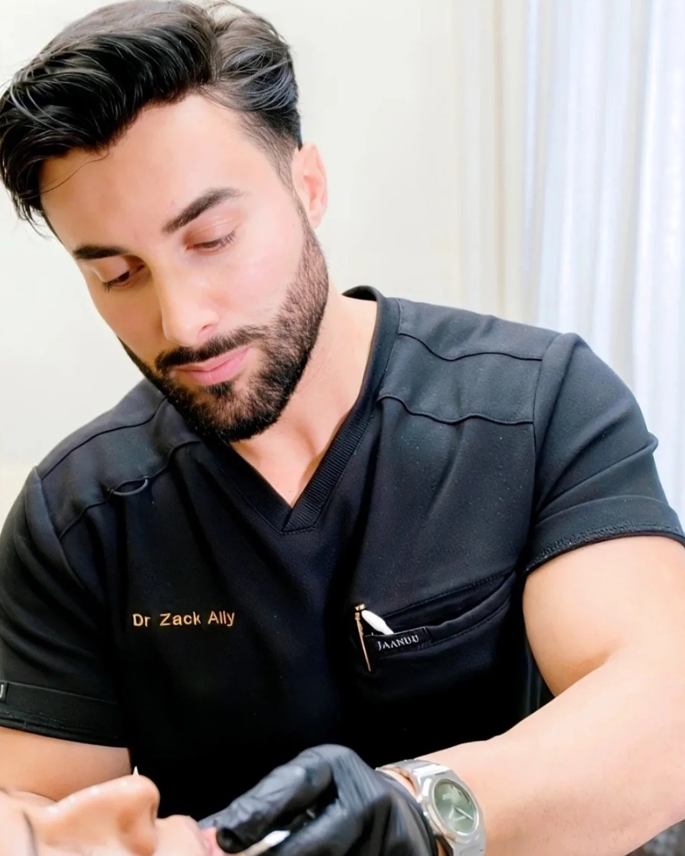 One of the most sought-after aesthetic trainings is coming to &Eacute;LAN&hellip; This September, Dr. Zack Ally brings his Facial Sculpting Master Class to Tampa for an exclusive training experience!

Monday, September 21st
📍 &Eacute;LAN &bull; Tamp