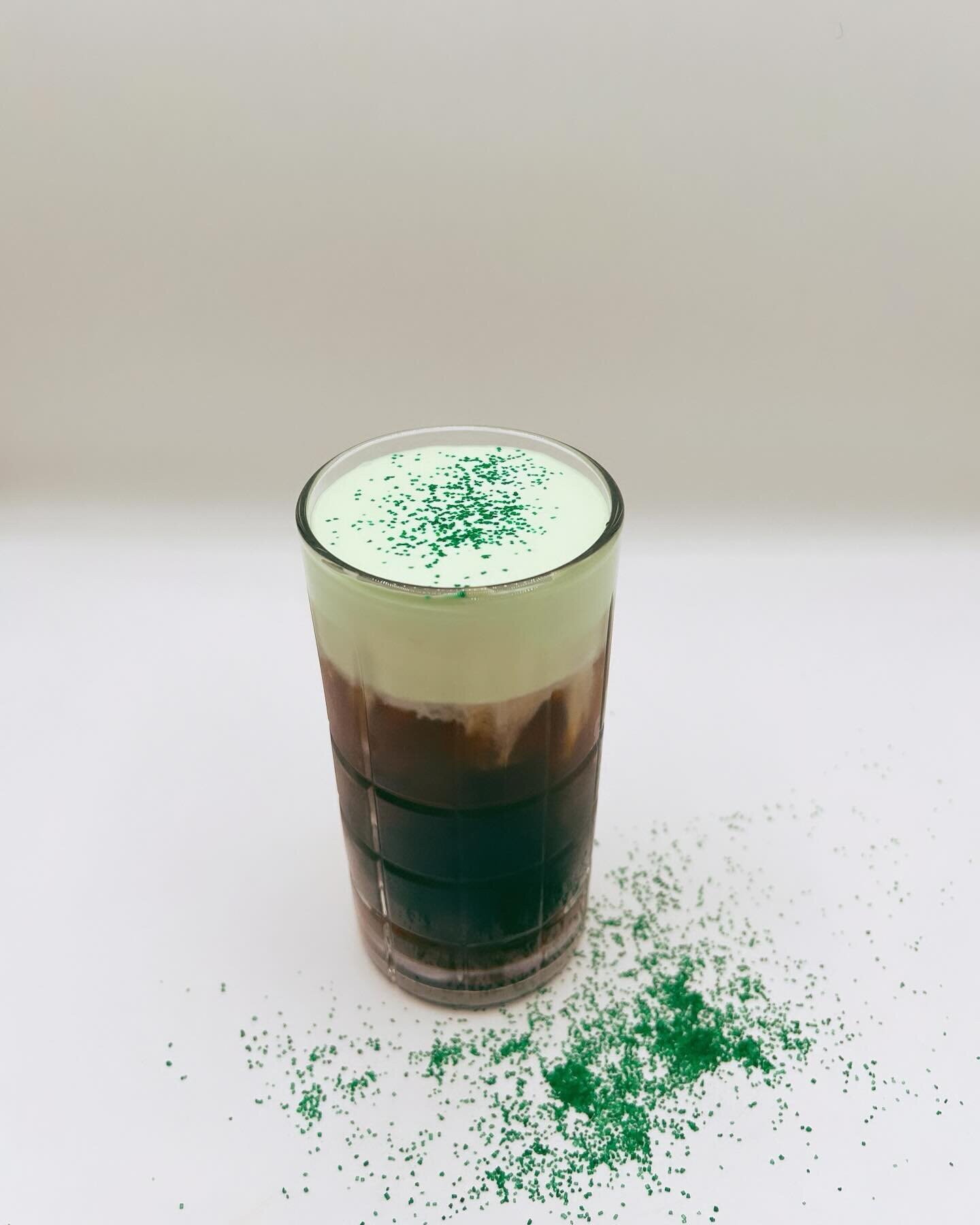 It&rsquo;s Shamrock season so we brought back a classic ☘️&nbsp;&nbsp;
The Shamrock: Vanilla cold brew topped with green Irish cream foam and sprinkles! Smooth, creamy and delicious! Grab one this week 🌈🍀 

#stpattysday #luckoftheirish #spring2024 