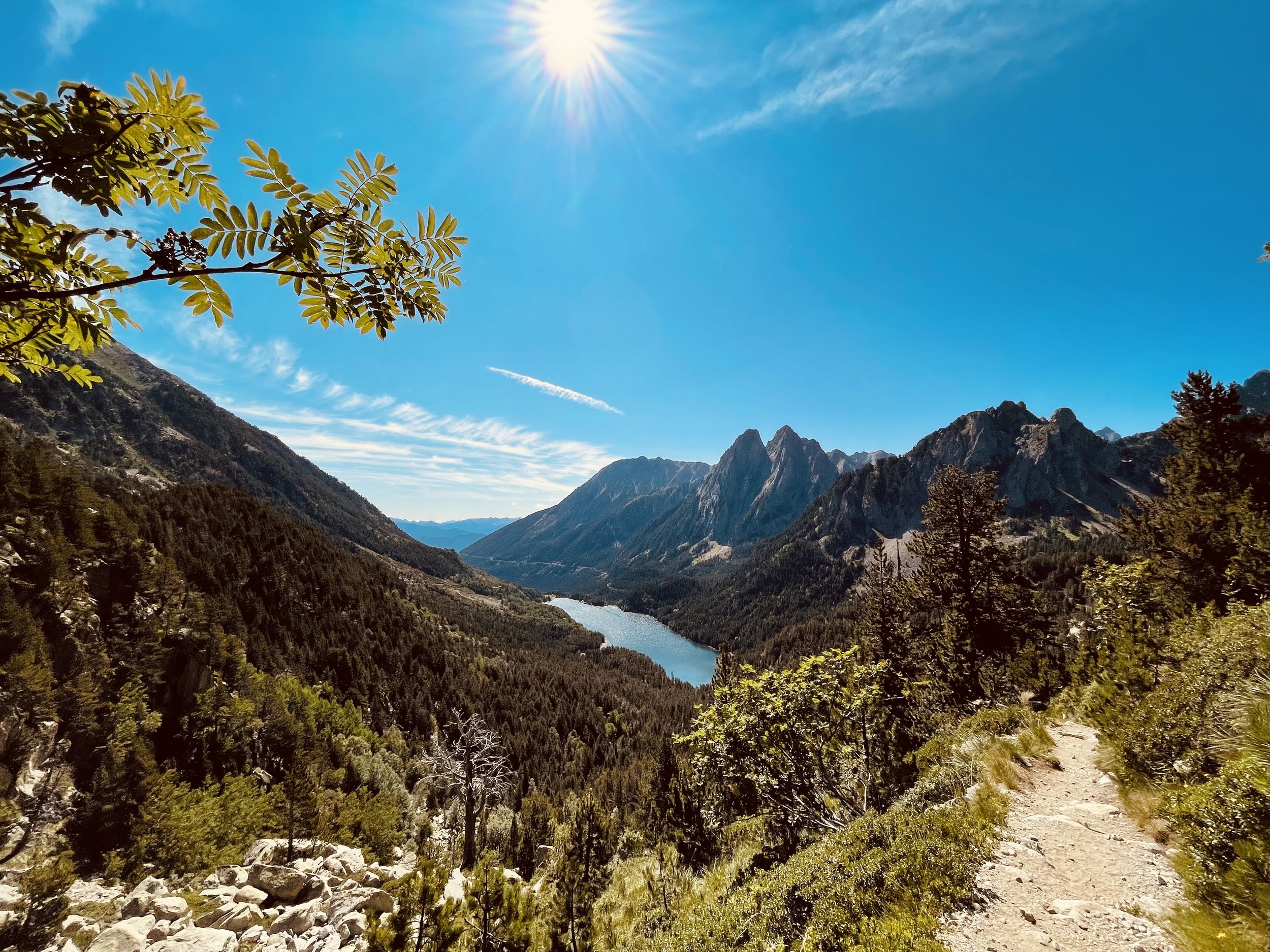5 Reasons to Choose a Guided Hut-to-Hut Trek in the Spanish Pyrenees