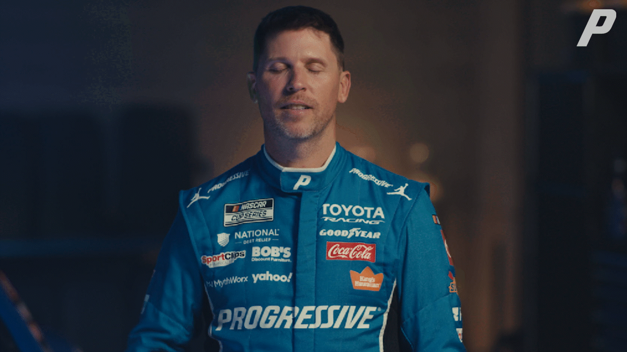 26D30020_DennyHamlin_FacePalm.gif